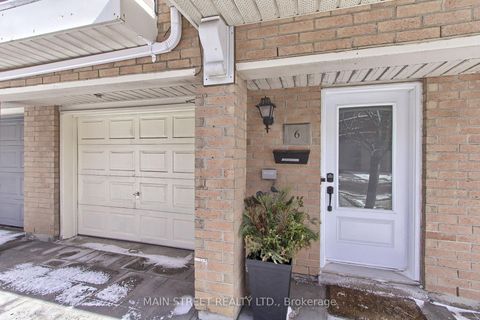 Photo 1 at 6 Archibald Mews, Bendale, Toronto