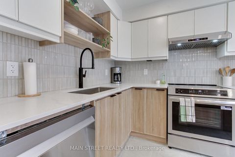 Photo 7 at 6 Archibald Mews, Bendale, Toronto