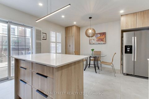 Photo 8 at 6 Archibald Mews, Bendale, Toronto