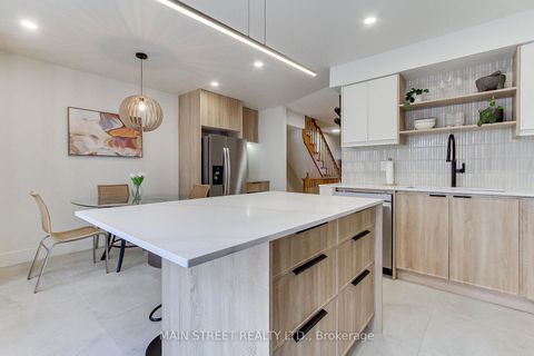 Photo 9 at 6 Archibald Mews, Bendale, Toronto