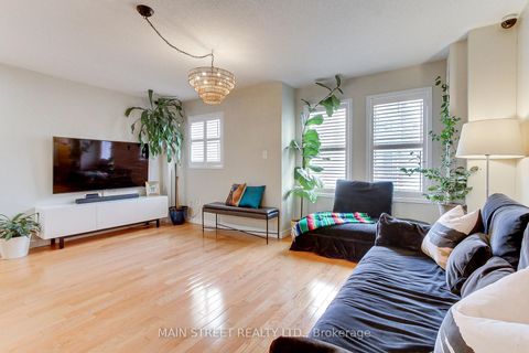 Photo 16 at 6 Archibald Mews, Bendale, Toronto