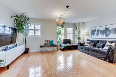 Photo 17 at 6 Archibald Mews, Bendale, Toronto