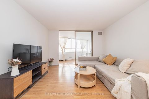 Photo 2 at 1107 - 270 Queens Quay W, Waterfront Communities C1, Toronto