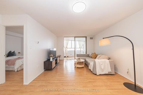 Photo 5 at 1107 - 270 Queens Quay W, Waterfront Communities C1, Toronto