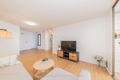 Photo 7 at 1107 - 270 Queens Quay W, Waterfront Communities C1, Toronto