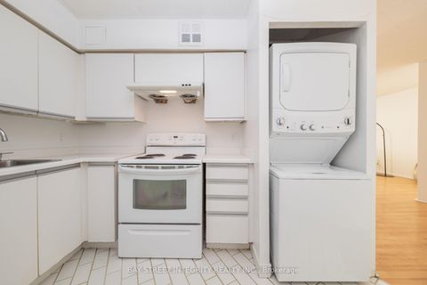 Photo 18 at 1107 - 270 Queens Quay W, Waterfront Communities C1, Toronto