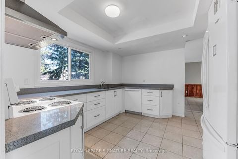 Photo 5 at 3161 Bayview Avenue, Bayview Village, Toronto