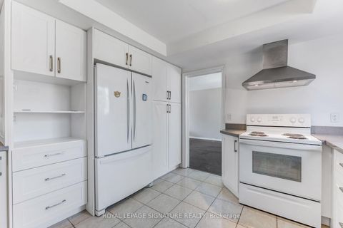 Photo 6 at 3161 Bayview Avenue, Bayview Village, Toronto