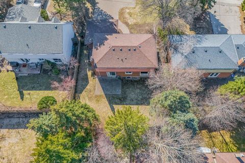 Photo 23 at 3161 Bayview Avenue, Bayview Village, Toronto