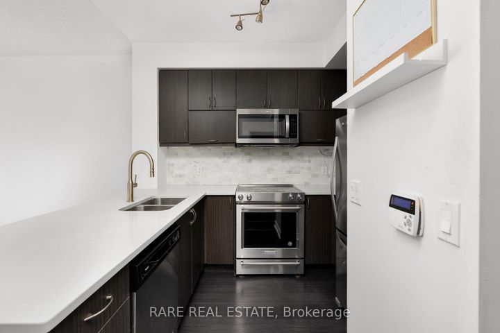 Photo 8 at 910 - 39 Annie Craig Drive, Mimico, Toronto