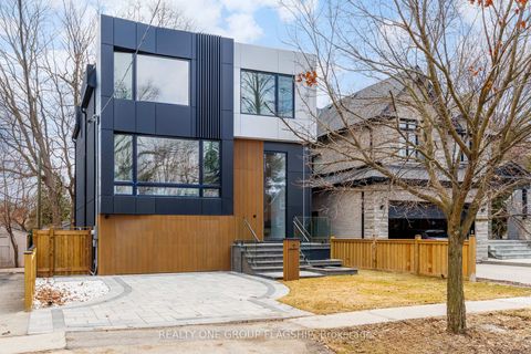 Photo 1 at 7 Bentley Drive, Queensway, Toronto