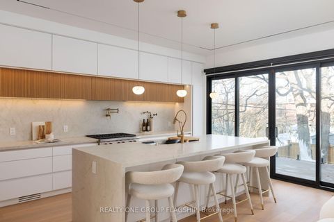 Photo 22 at 7 Bentley Drive, Queensway, Toronto