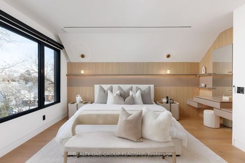 Photo 28 at 7 Bentley Drive, Queensway, Toronto