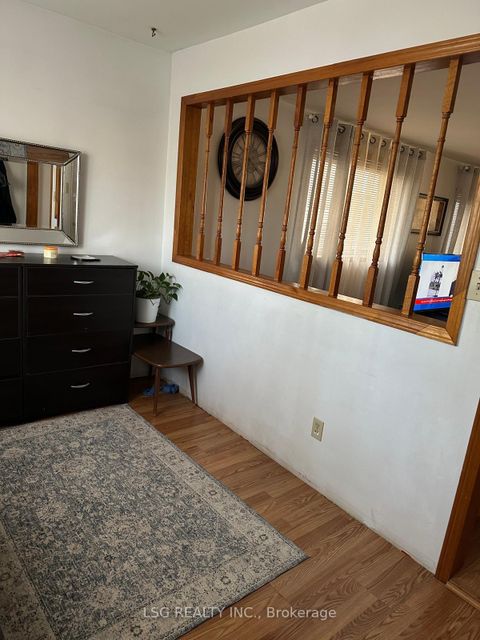 Photo 3 at 48 Moray Avenue, Oak Ridges, Richmond Hill