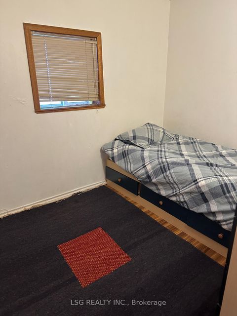 Photo 5 at 48 Moray Avenue, Oak Ridges, Richmond Hill