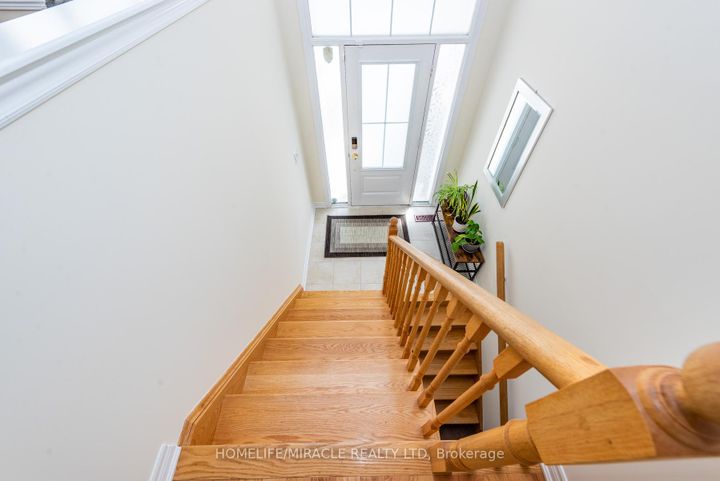 Photo 4 at 84 Rockman Crescent, Northwest Brampton, Brampton