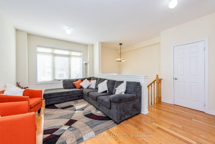 Photo 5 at 84 Rockman Crescent, Northwest Brampton, Brampton