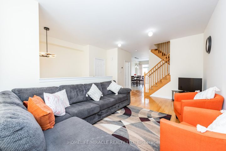 Photo 8 at 84 Rockman Crescent, Northwest Brampton, Brampton