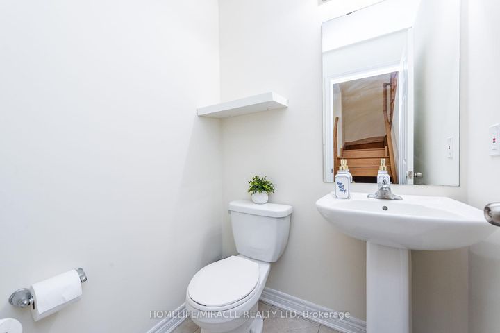 Photo 9 at 84 Rockman Crescent, Northwest Brampton, Brampton