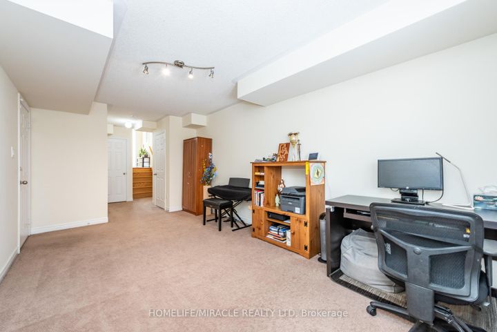 Photo 30 at 84 Rockman Crescent, Northwest Brampton, Brampton