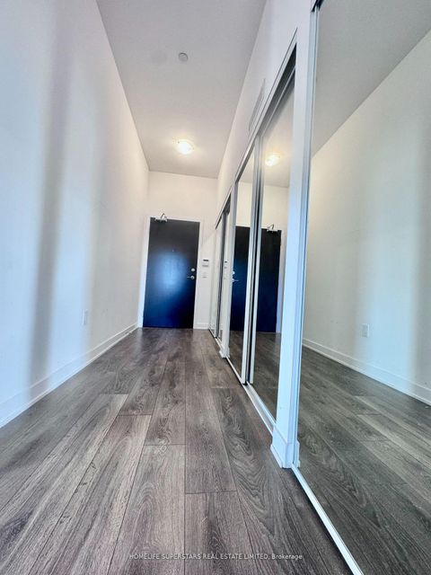 Photo 7 at 207 - 10 Honeycrisp Crescent, Vaughan Corporate Centre, Vaughan