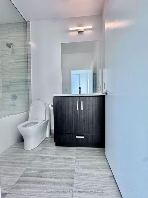 Photo 12 at 207 - 10 Honeycrisp Crescent, Vaughan Corporate Centre, Vaughan