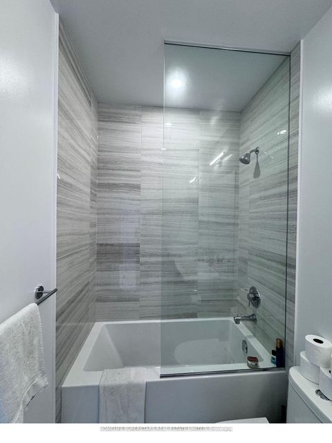 Photo 13 at 207 - 10 Honeycrisp Crescent, Vaughan Corporate Centre, Vaughan