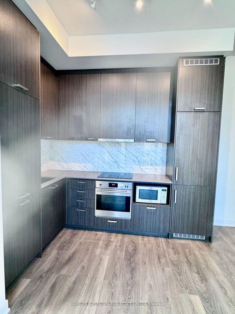 Photo 15 at 207 - 10 Honeycrisp Crescent, Vaughan Corporate Centre, Vaughan