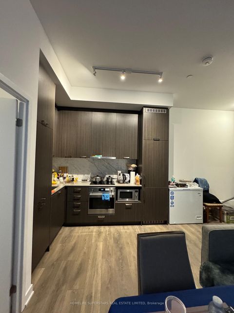 Photo 17 at 207 - 10 Honeycrisp Crescent, Vaughan Corporate Centre, Vaughan