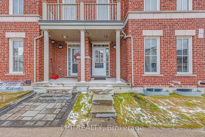 Photo 1 at 19 Earnshaw Drive, Victoria Square, Markham