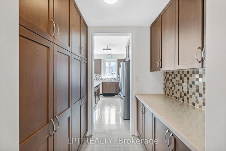 Photo 20 at 19 Earnshaw Drive, Victoria Square, Markham