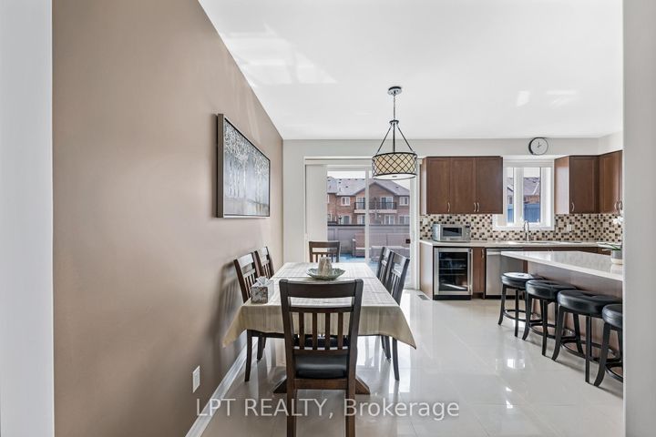 Photo 29 at 19 Earnshaw Drive, Victoria Square, Markham