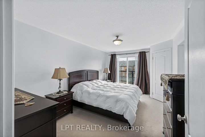 Photo 31 at 19 Earnshaw Drive, Victoria Square, Markham