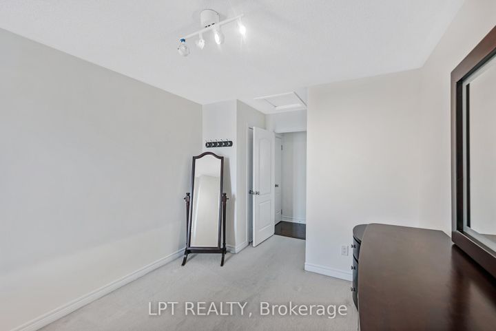 Photo 42 at 19 Earnshaw Drive, Victoria Square, Markham