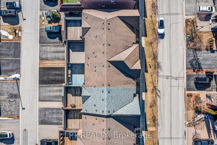 Photo 44 at 19 Earnshaw Drive, Victoria Square, Markham