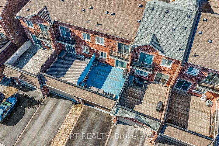 Photo 46 at 19 Earnshaw Drive, Victoria Square, Markham