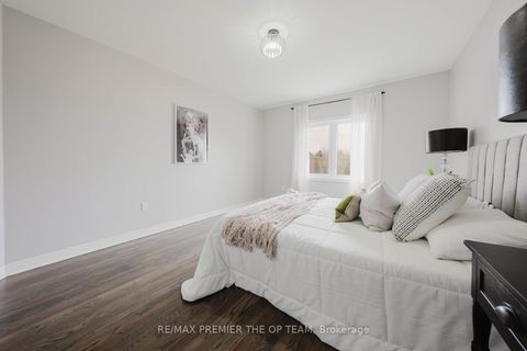 Photo 20 at 16 St Michele Place, Islington Woods, Vaughan