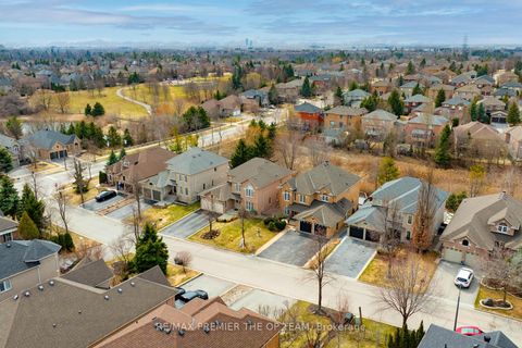 Photo 38 at 16 St Michele Place, Islington Woods, Vaughan