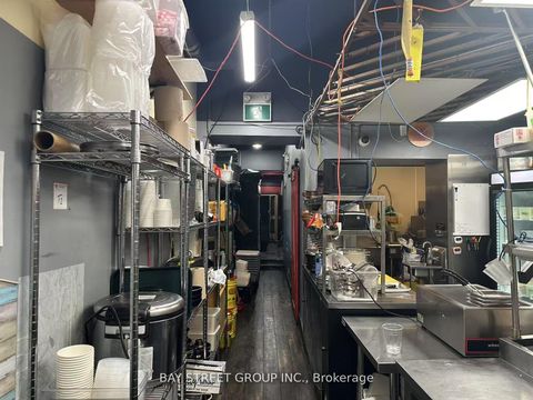 Photo 6 at 382 Spadina Avenue, Chinatown, Toronto