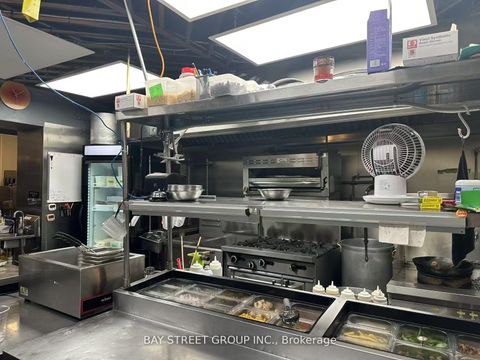 Photo 7 at 382 Spadina Avenue, Chinatown, Toronto