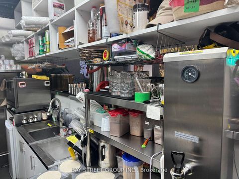 Photo 9 at 382 Spadina Avenue, Chinatown, Toronto