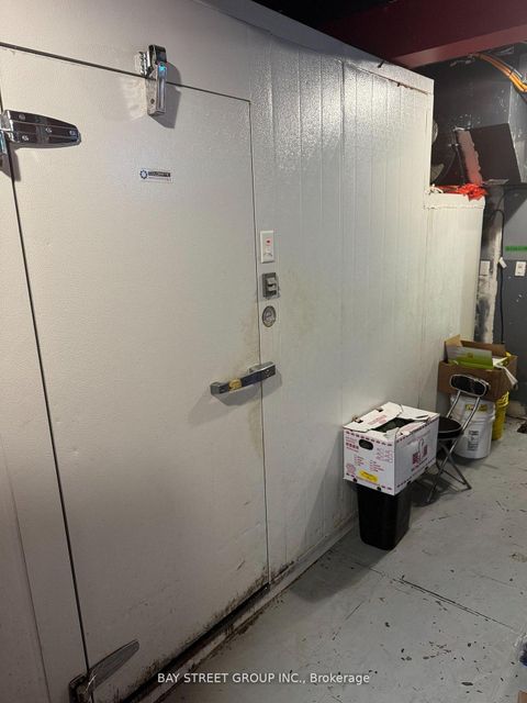 Photo 14 at 382 Spadina Avenue, Chinatown, Toronto