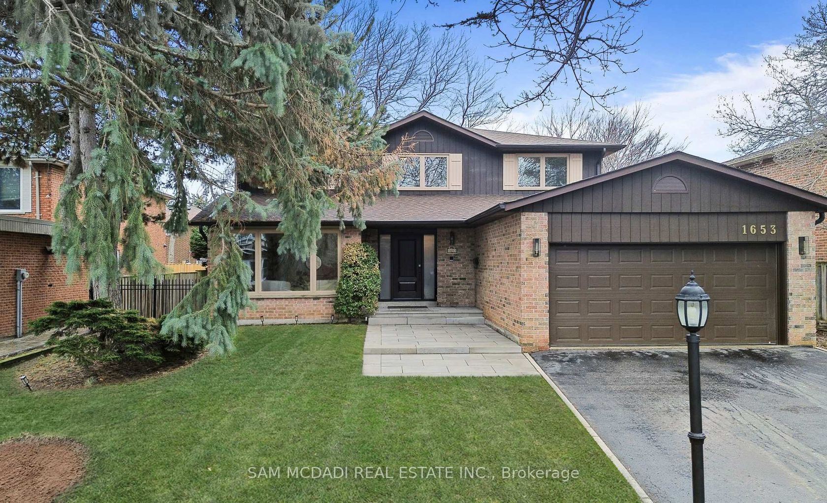 1653 Sherwood Forrest Circle, Sheridan, Mississauga by Loree Meneguzzi Real Estate 1653 Sherwood Forrest Circle, Sheridan, Mississauga