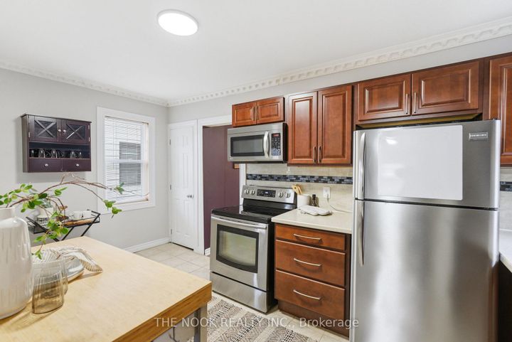 Photo 19 at 115 Banting Avenue, Central, Oshawa