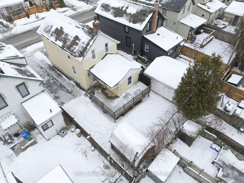 Photo 1 at 115 Banting Avenue, Central, Oshawa