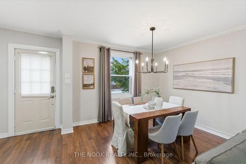 Photo 3 at 115 Banting Avenue, Central, Oshawa