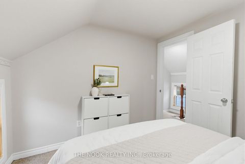 Photo 33 at 115 Banting Avenue, Central, Oshawa