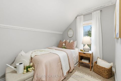 Photo 34 at 115 Banting Avenue, Central, Oshawa