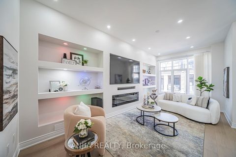 Photo 12 at 45 Kahshe Lane W, Rural Richmond Hill, Richmond Hill