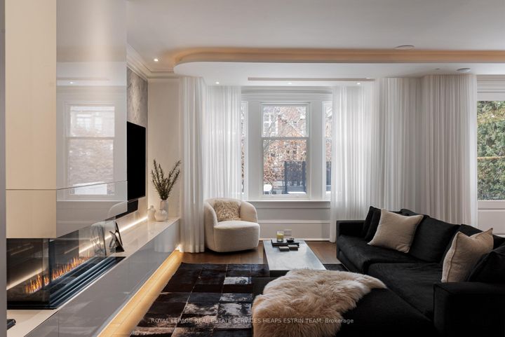 Photo 11 at 150 Douglas Drive, Moore Park, Toronto